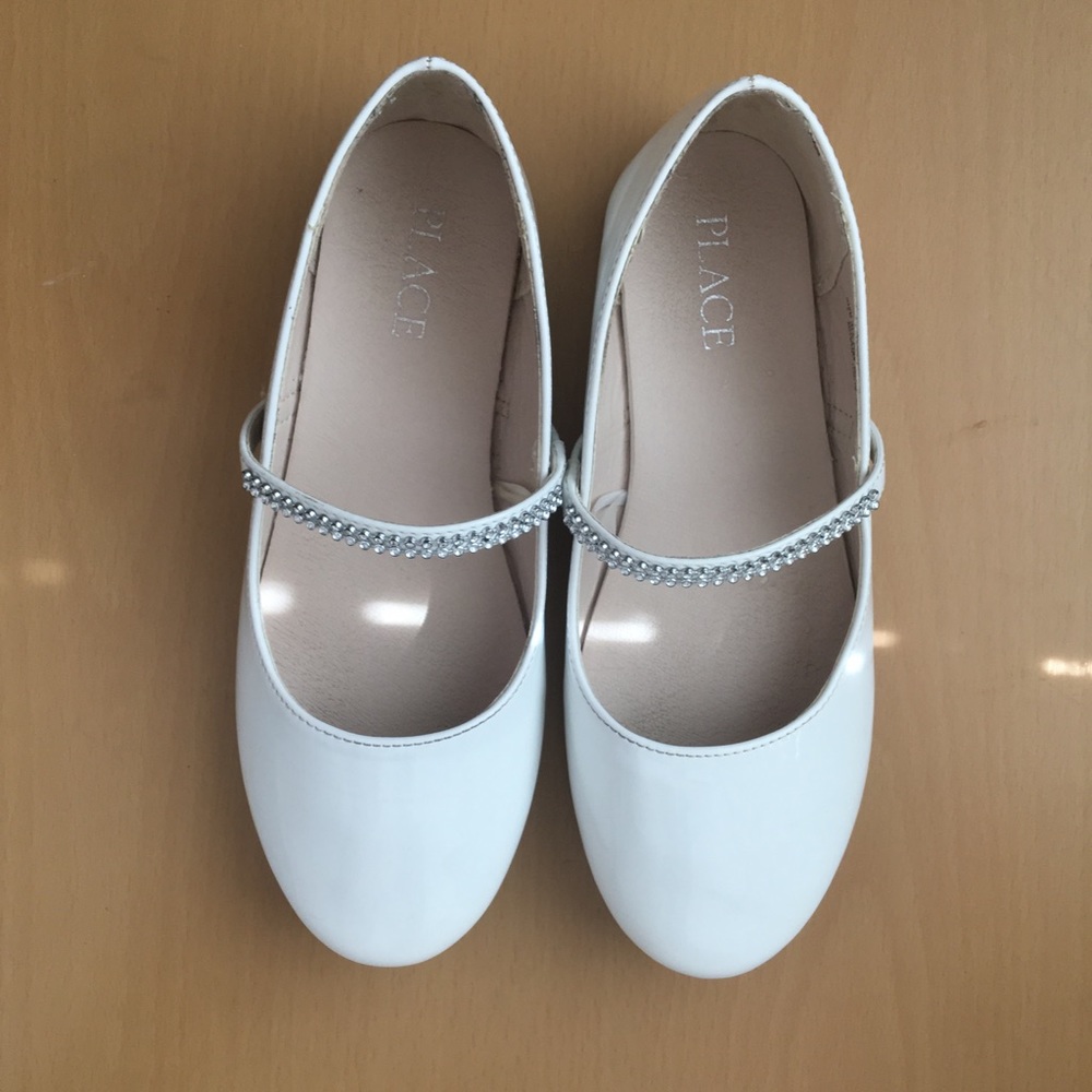 🔥Hot Price Drop🔥Fancy White Flats